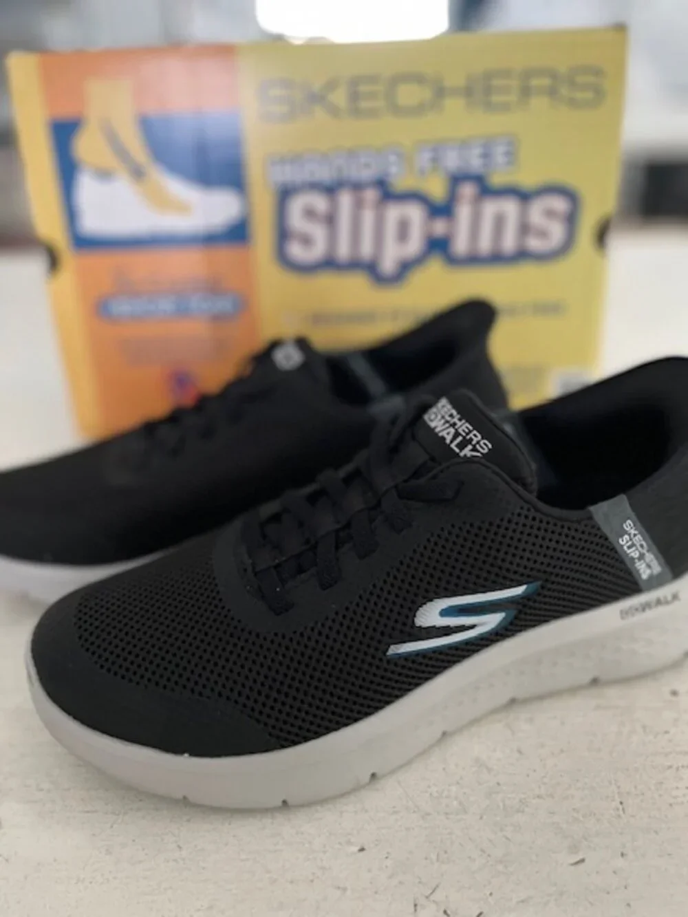 Skechers Men's Slip In Sneakers in Black - size 9.5